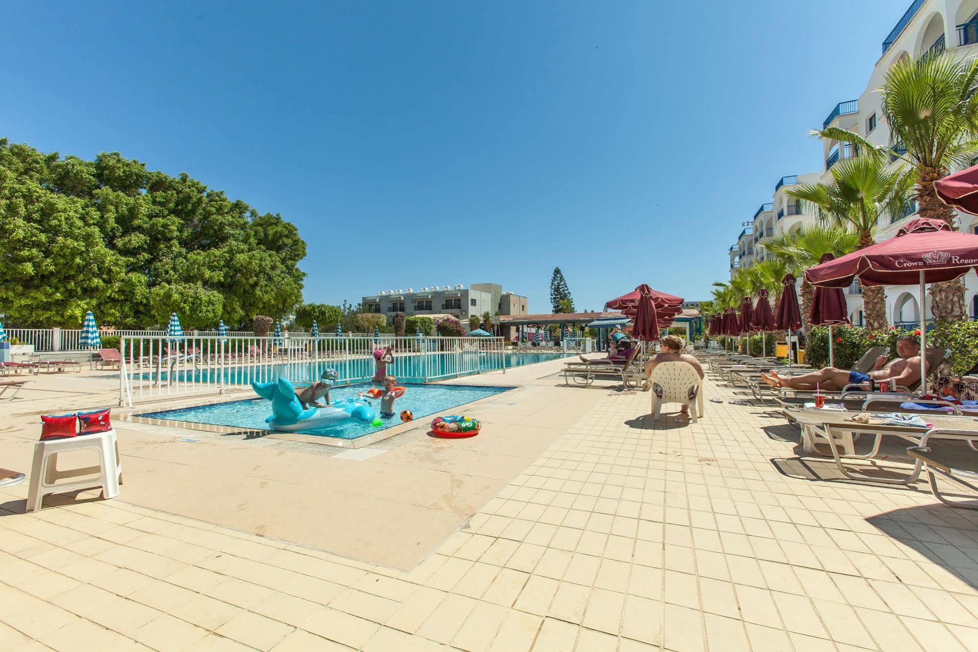Crown Resorts Elamaris プロタラス エクステリア 写真